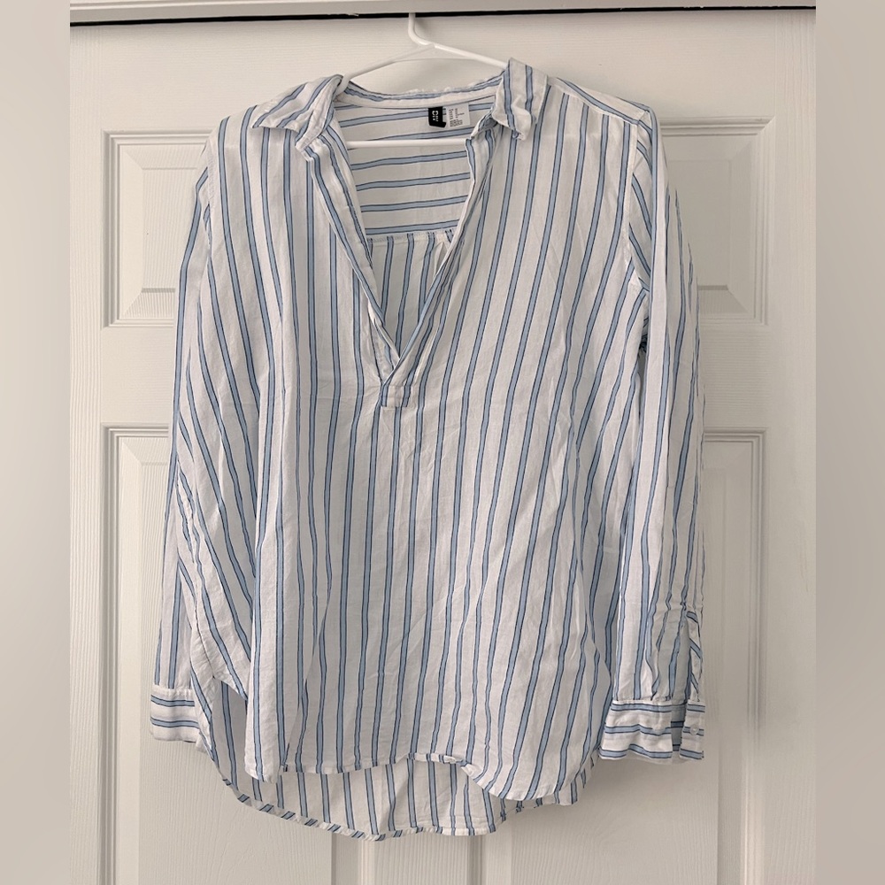 Women’s Blue & White Striped Collared H&M Oversized Shirt, size 10
